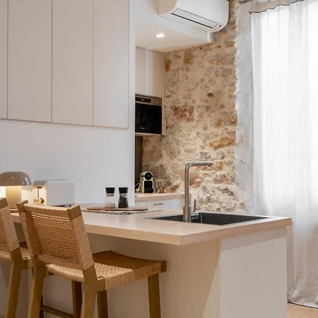 Appartamento Charming Ac In Old Town Walk Everywhere